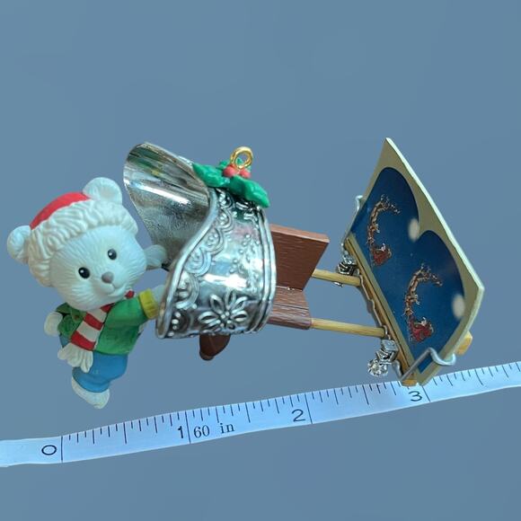 Vtg. 1993 Enesco "Seeing is Believing" Bear with View Toy Christmas Ornament - Picture 10 of 12